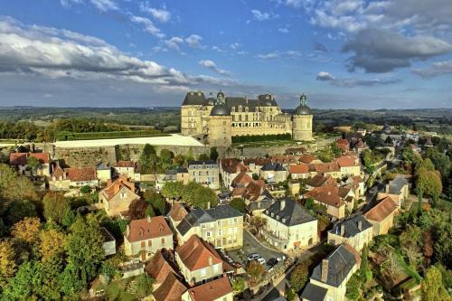 Village Hautefort 24