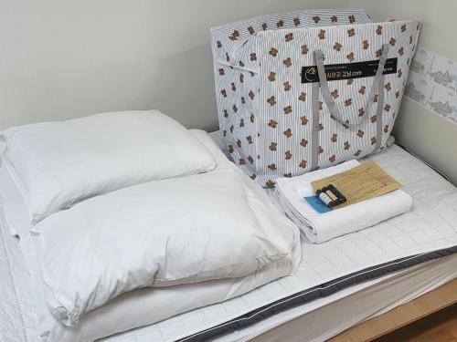 5-2201 #Gangnam Stn, 5-min #Yeoksam Stn, 3-min #OTT #Concierge Gangnam Managed