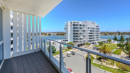 Bayview 608