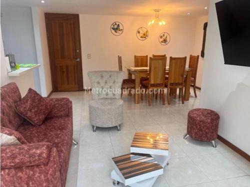Apartamento en Medellín, Los colores Cerro Norte