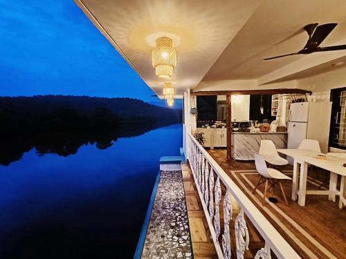 River King Villa