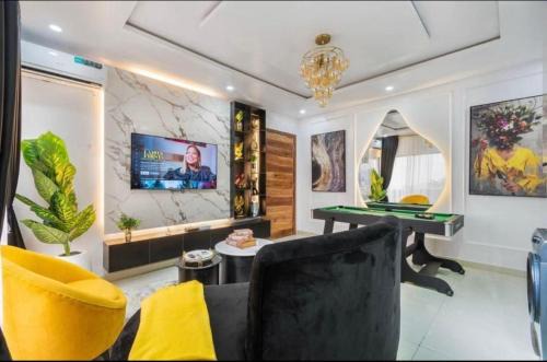 FANCY HOMES LUXURY SHORTLET APARTMENT