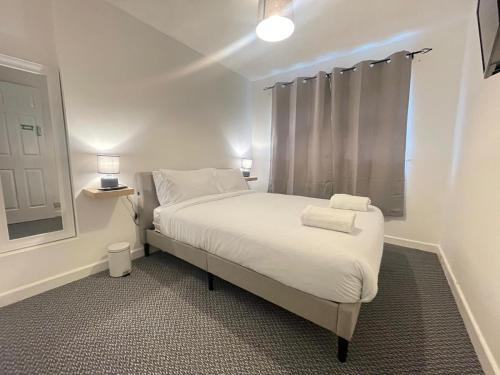 Cosy private room near Barking Station