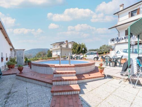 Tasteful holiday home in Priverno with garden