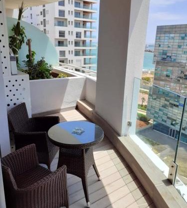 One bedroom appartement with sea view enclosed garden and wifi at Casablanca