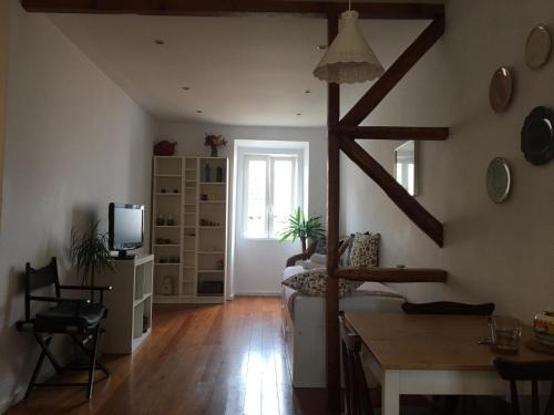 Campo de Ourique Cozy T1 Apartment