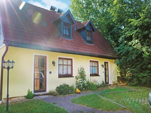 Holiday Home Mitwitz with a Fireplace 09