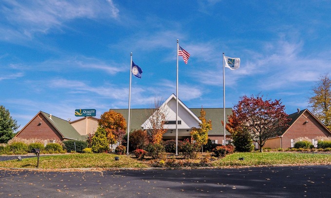 Newbern Hotel | Quality Inn Dublin I-81