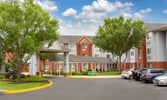 Eastwick Hotel | Microtel Inn & Suites by Wyndham Philadelphia Airport