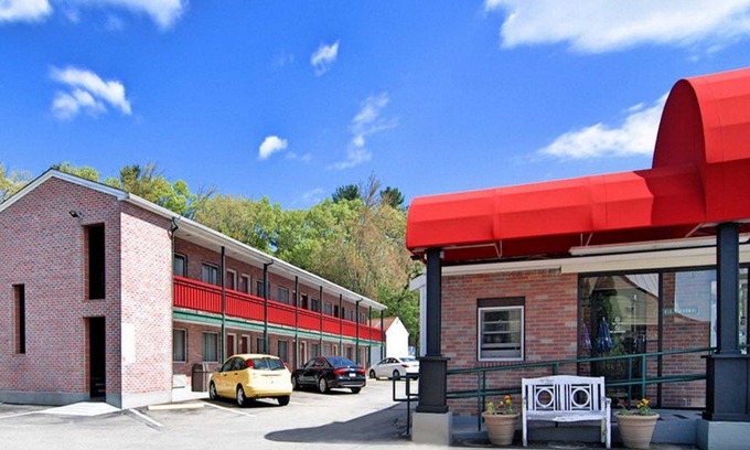 Sharon Hotel | Econo Lodge Sharon