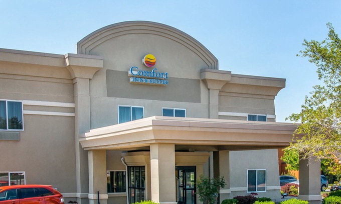 Ann Arbor Hotel | Quality Inn & Suites Ann Arbor Hwy 23