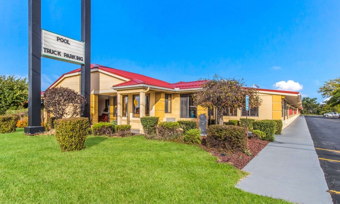 Norwalk Hotel | Econo Lodge Norwalk