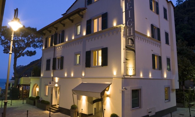 Paraggi Hotel | Eight Hotel Paraggi