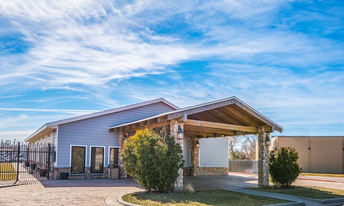 Pampa Hotel | AmericInn by Wyndham Pampa Event Center