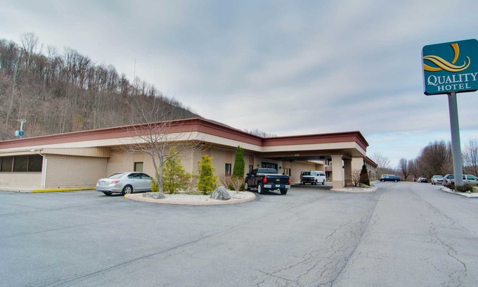 Bluefield Hotel | Quality Hotel and Conference Center