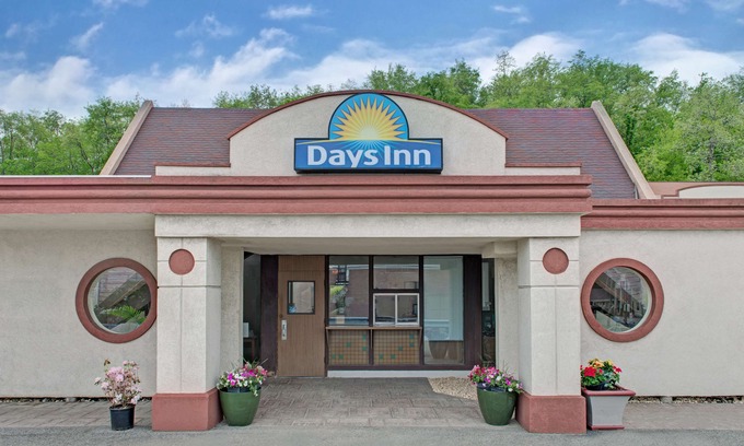 Washington Hotel | Days Inn by Wyndham Washington