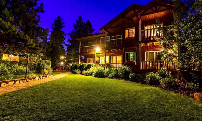 Tahoya Shores Hotel | Red Wolf Lakeside Lodge