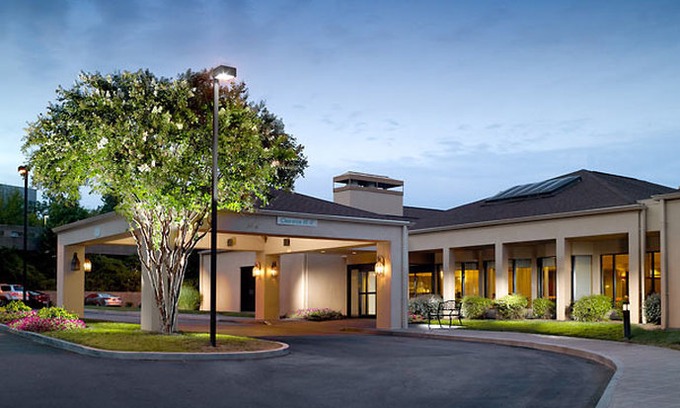 Cumberland Hotel | Courtyard by Marriott Atlanta Windy Hill/Ballpark