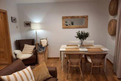 Bossost Apartment | Apartment ∙ 2 bedrooms ∙ 4 guests