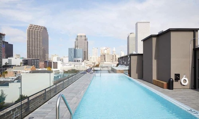 Central Business District House | Roami at The Brandywine | Pool | 3 Bed Penthouse