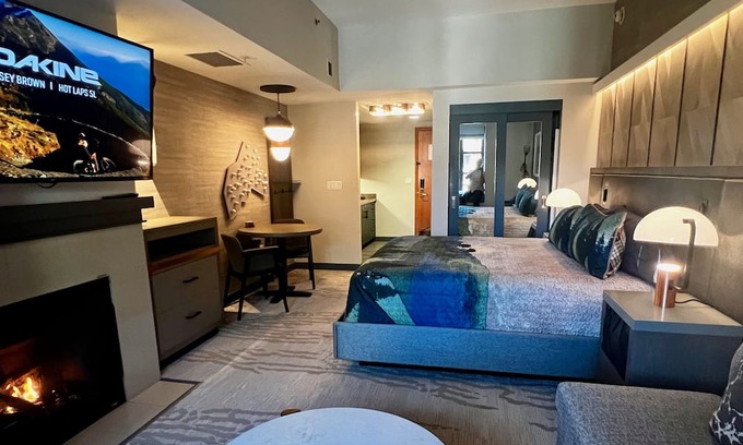Mammoth Lakes Condo | Beautiful Top Floor Remodeled Monache Studio. Dogs Considered.