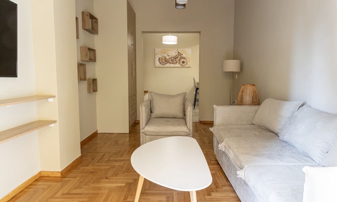 Alimos Apartment | Fresh Beach House for 4