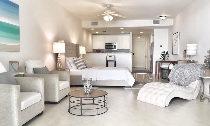Grace Bay West Condo | Oasis | 1 BR Condo | Tropical View | Wifi & Pool