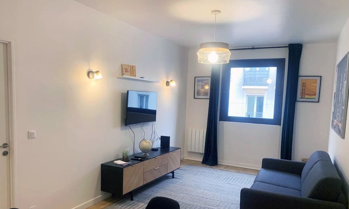 Quartier Sainte-Marguerite Apartment | Urban Flat 167 - Luxury 1 Bedroom Flat in Paris