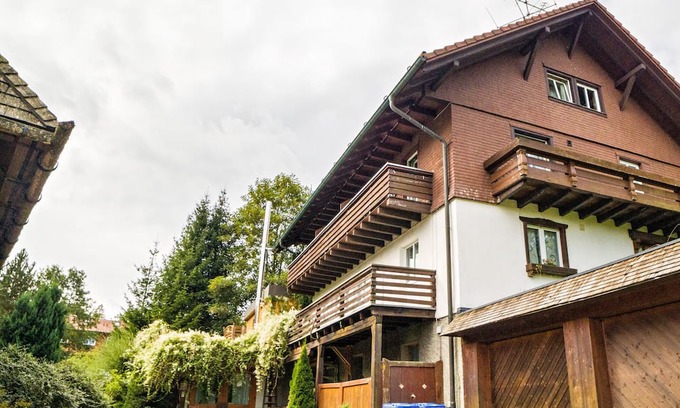 Hinterzarten Apartment | Holiday Apartment 'Loft' with Mountain View, Shared Garden, Balcony & Wi-Fi
