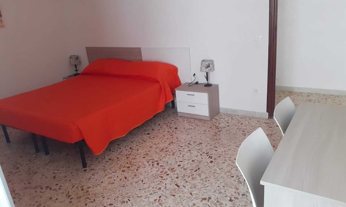 Castelvetrano House | Holiday Home "Baloo" with Shared Pool & Wi-Fi