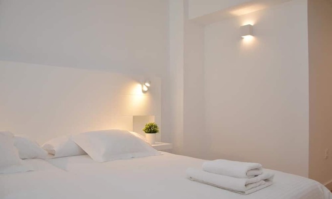 Santa Cruz de Tenerife Apartment | 55 m2 apartment with two bedrooms, living room with sofa bed and two bathrooms