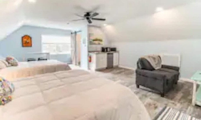 Long Beach Condo | Aubrey's Lookout at LazyOak.Life