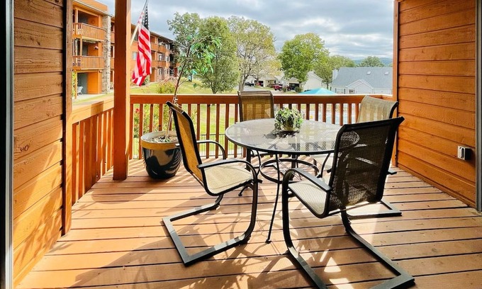 Table Rock Condo | Family Owned Walk in Condo with Balcony -ramp access#6