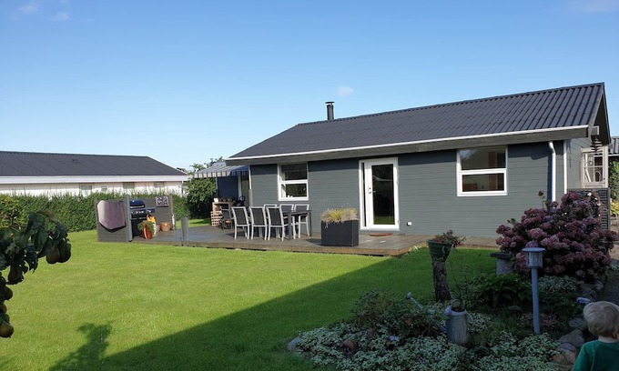 Kysing House | Cozy cottage with 500 m to the beach