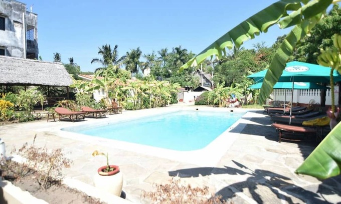 Bamburi House | Maasai resort Bamburi, Kenya🇰🇪