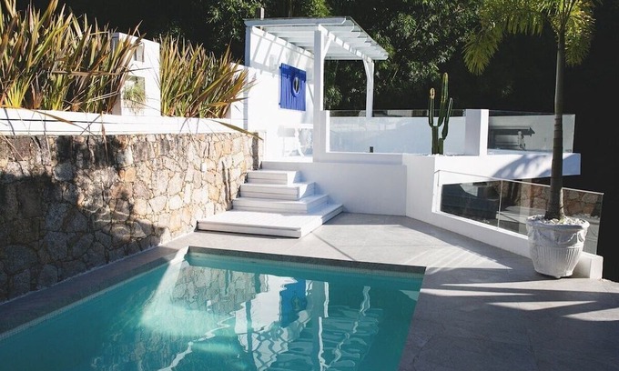 Florianopolis House | Linda Suíte com Hidro e Piscina - CasaIvan
