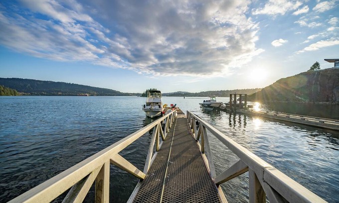 District of North Vancouver Cabin | The Beachfront Cabin at Belcarra