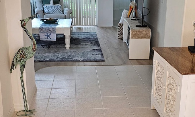 Venice Groves Condo | VENICE GETAWAY!