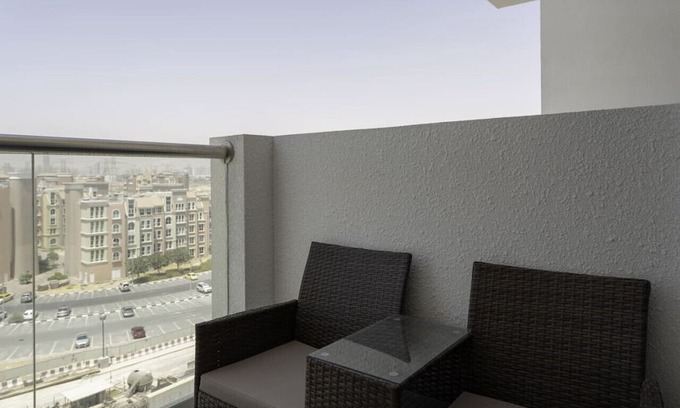 Discovery Gardens Apartment | Luxury Studio 5 mins from Ibn Batuta!