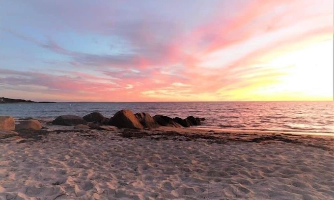Silver Beach House | Across the street from the beach in a popular, family-oriented, community 3 Bdrms/2 Bths with Central Air.