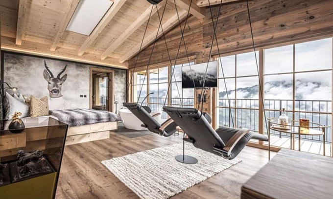 Hippach Ski Chalet | Cozy Luxury Chalet Comfortable Vacation Home