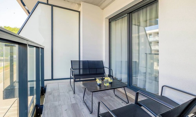 Dziwnow Apartment | Apartment With Parking by Renters