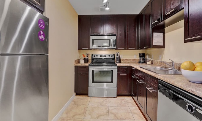 South Miami Apartment | Premium Two Bedroom | Upper Level