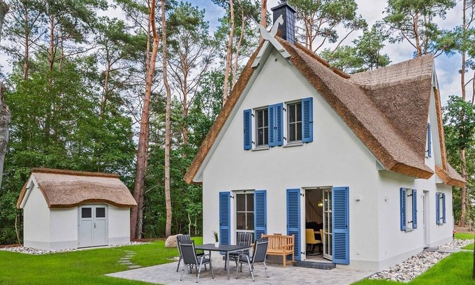 Zirchow House | Ferienhaus Seeadler - Modernes Ferienhaus in Ruhiger Lage mit Parkplatz, Sauna und Wlan für bis zu 6
