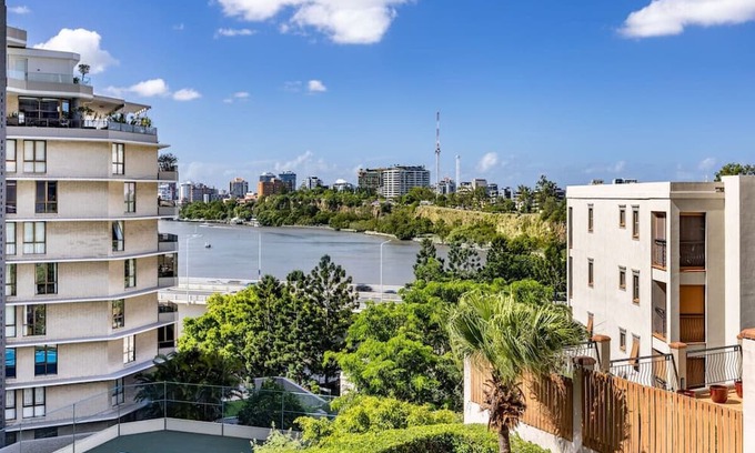 South Brisbane Apartment | European Casa Getaway with Riverview balcony