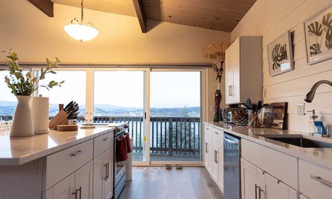 Clear Lake House | Clearlake Riviera Hideaway with a relaxing hot tub