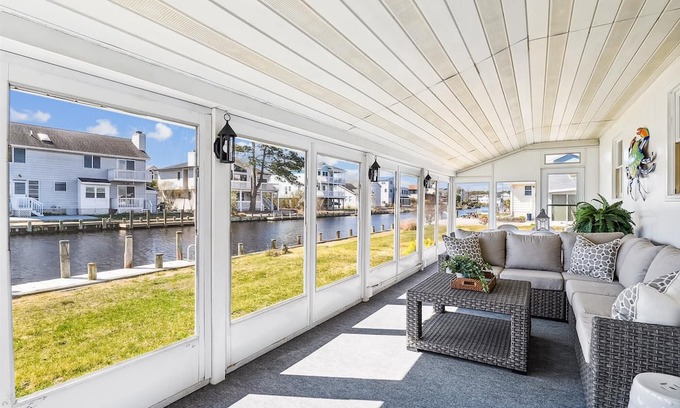 South Bethany Cottage | NEW LISTING 2024! Family friendly comfy & cozy classic Bethany Beach vacation home with all the cottage charm imaginable! Single level living