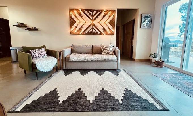 Mancos House | Valle Verde Mancos House in the heart of Mancos Valley. Pets Welcome!