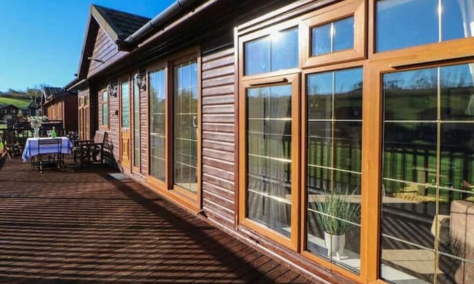 Tunstall Cabin | The Fairhaven
