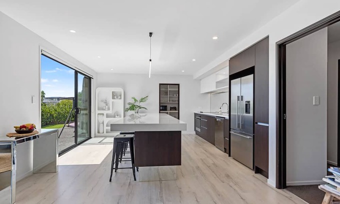 Papamoa Beach House | Sol Escape - Papamoa Beach Holiday Home